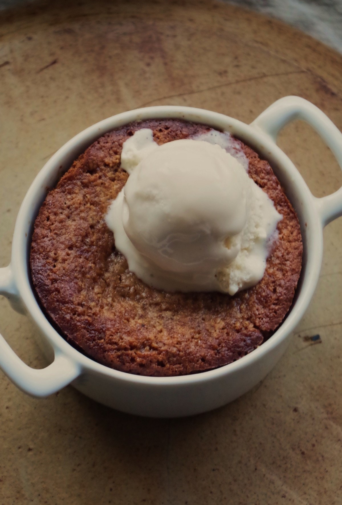spiced pear pudding pot with ice cream